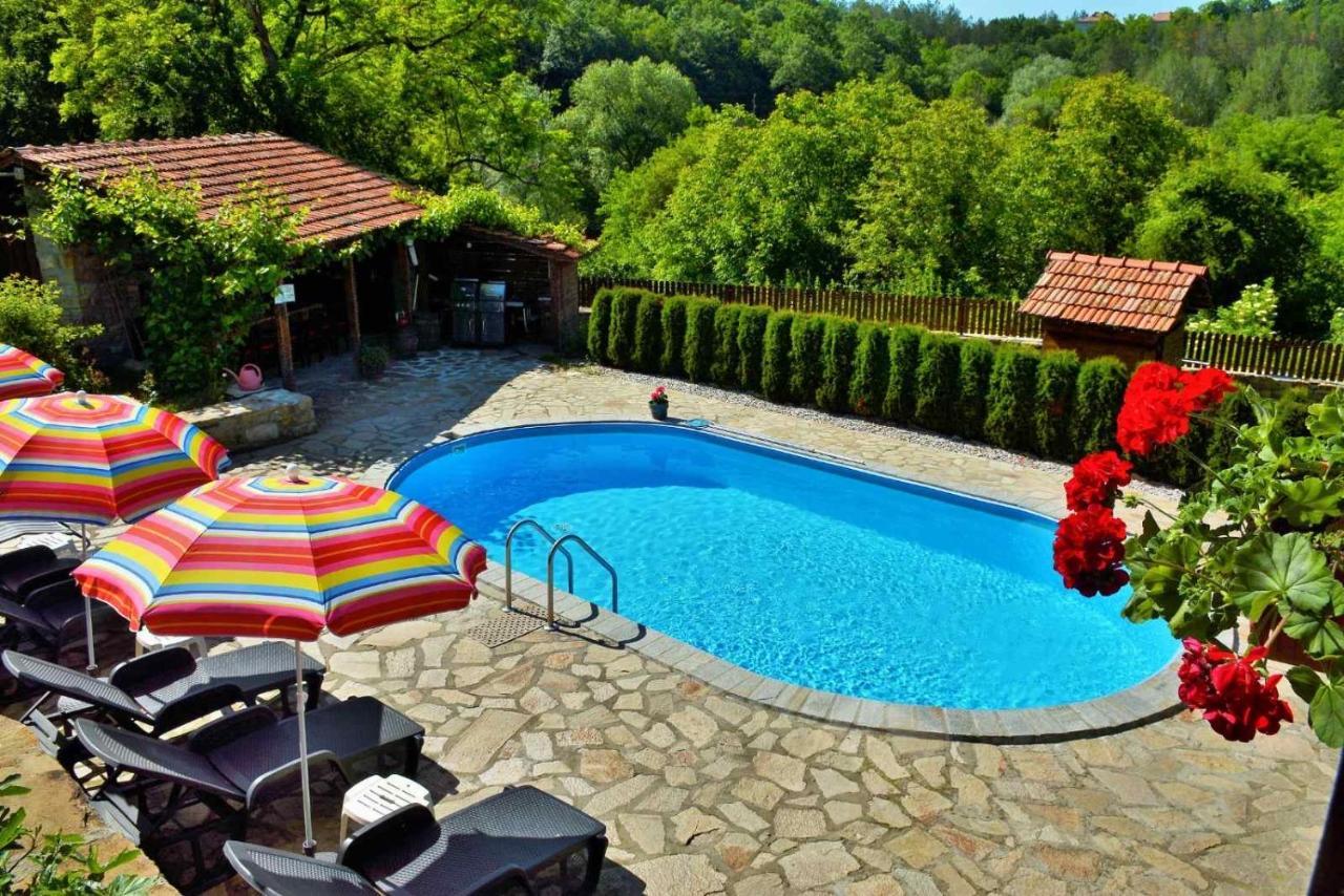 Къща Край Реката/ House By The River Vetrintsi Exteriér fotografie
